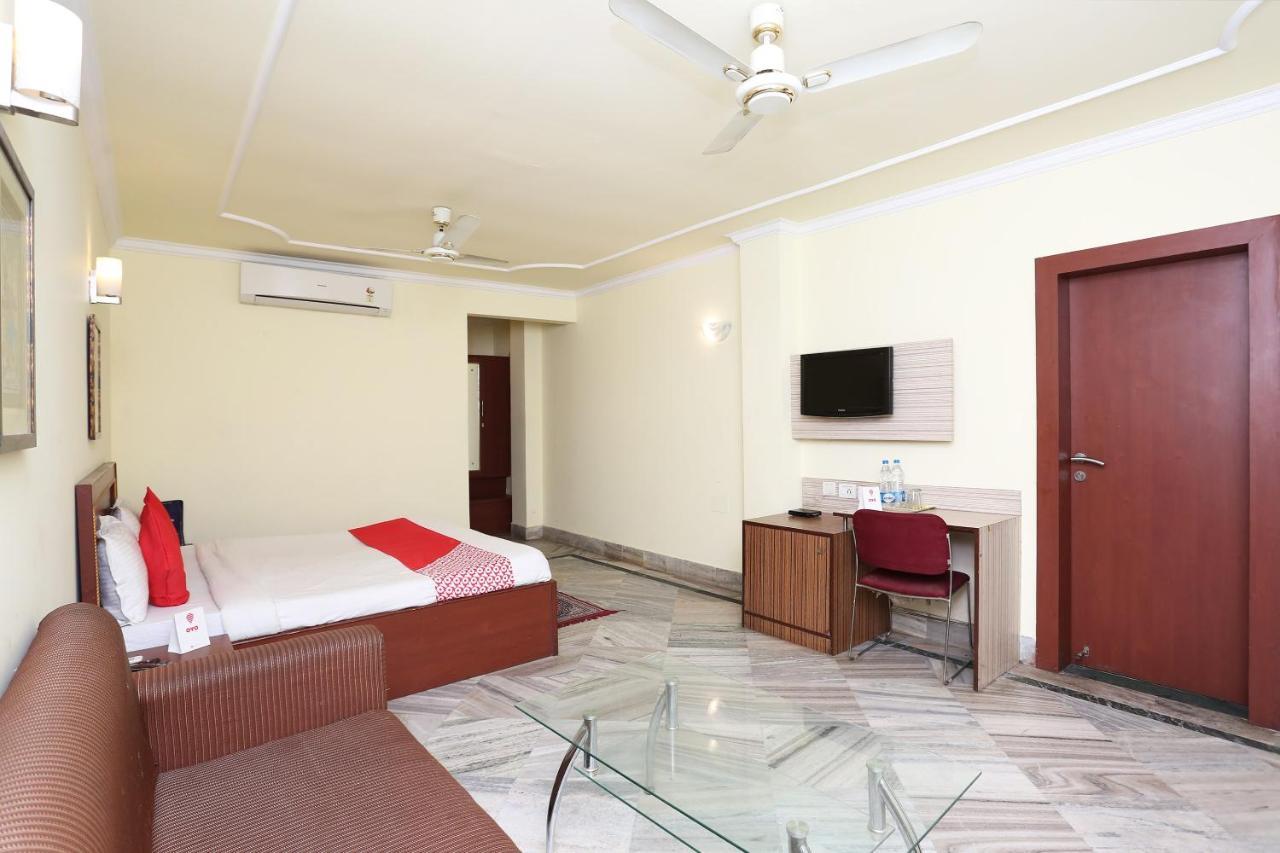 Oyo 4209 Maurya Inn Bhubaneswar Exterior foto